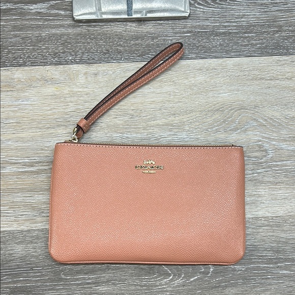 Coach Handbags - Coach wristlet